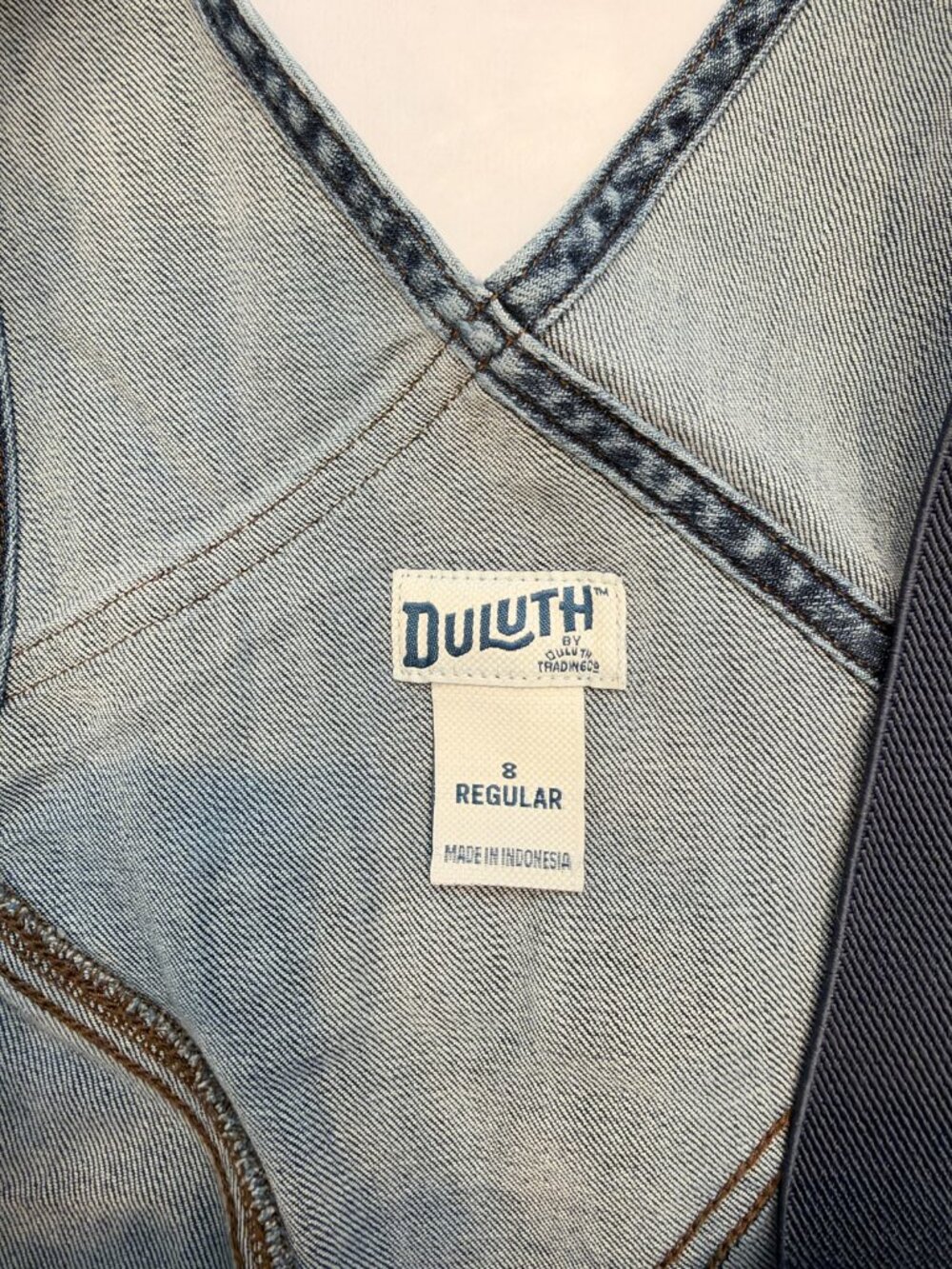 Duluth Trading Women's Denim Bib Overalls Carpenter Workwear Stretch 8 Regular - Picture 3 of 4